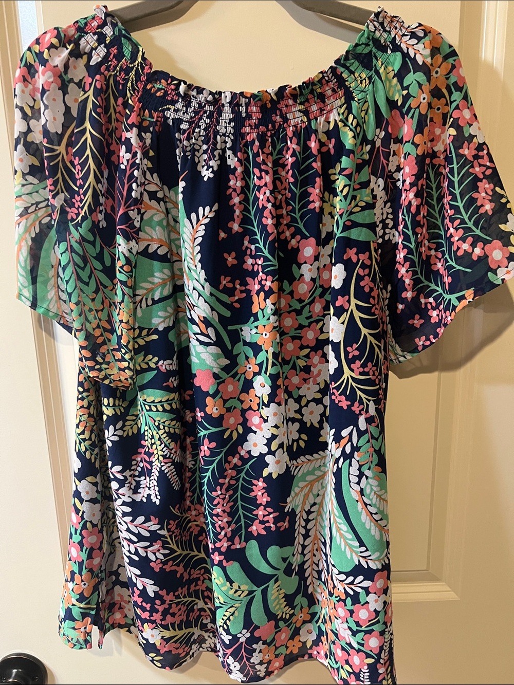 Talbots Navy Colorful  Floral  elasticized neck  Blouse H051.